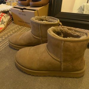 Ugg Minis Grey